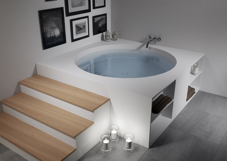 Solid Surface vierkant bad met opbergruimte voor badkamer accessoires - Tarragona van Riho