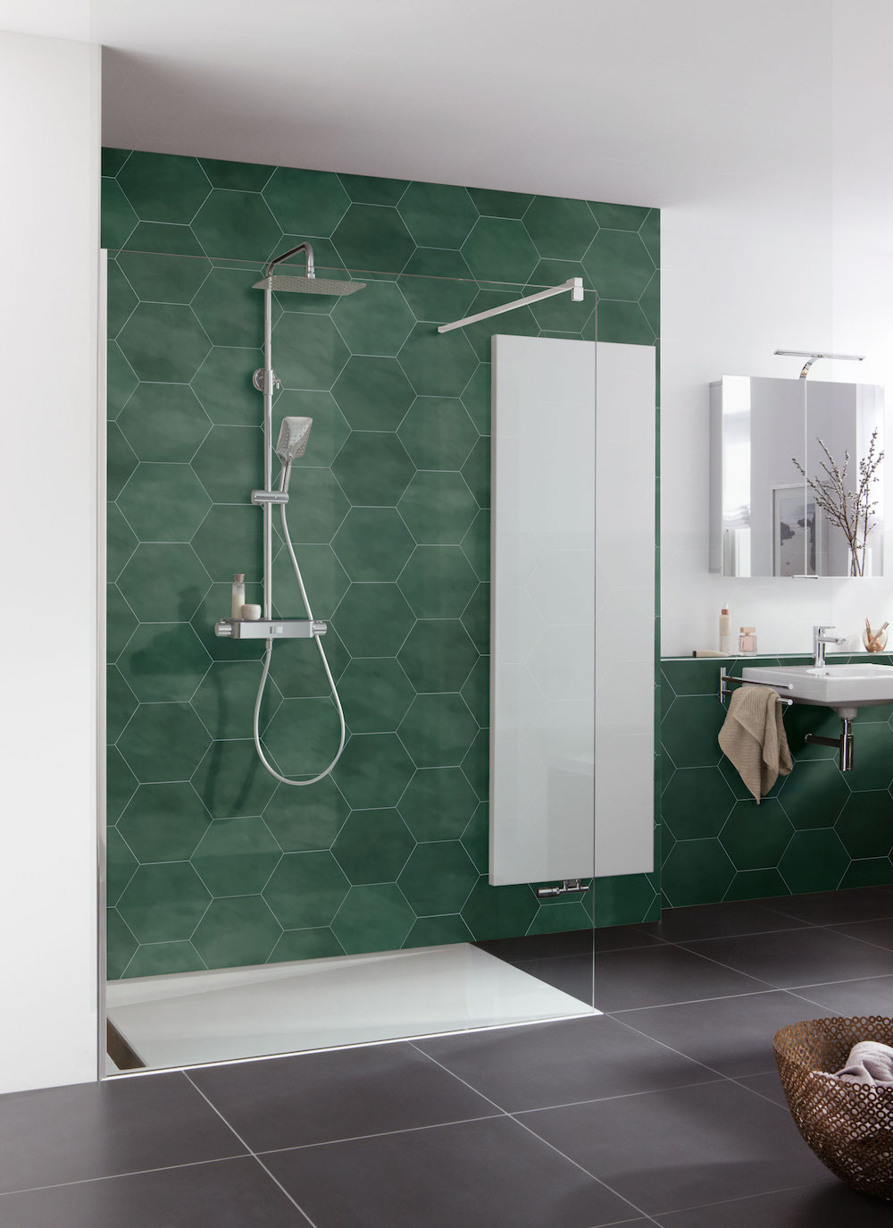 Duurzame en groene badkamer. mijn bad in stijl #badkamer #duurzaam #groen #badkamerinspiratie #badkameridee #inloopdouche #douche