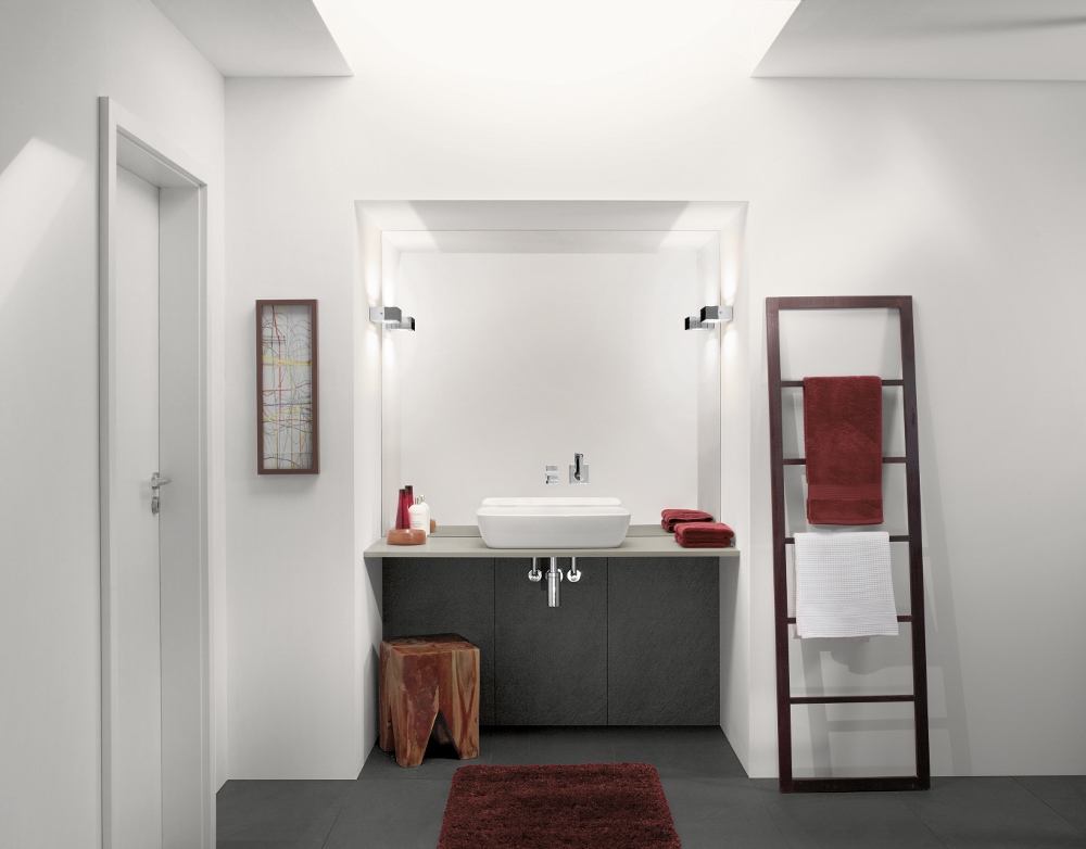 Artis, de nieuwe Villeroy & Boch premium-editie van opzetwastafels, zorgt voor een moderne trendy look in de badkamer. Het verfijnde design, met bijzonder dunne wanddiktes is gemaakt van het innovatieve materiaal TitanCeram