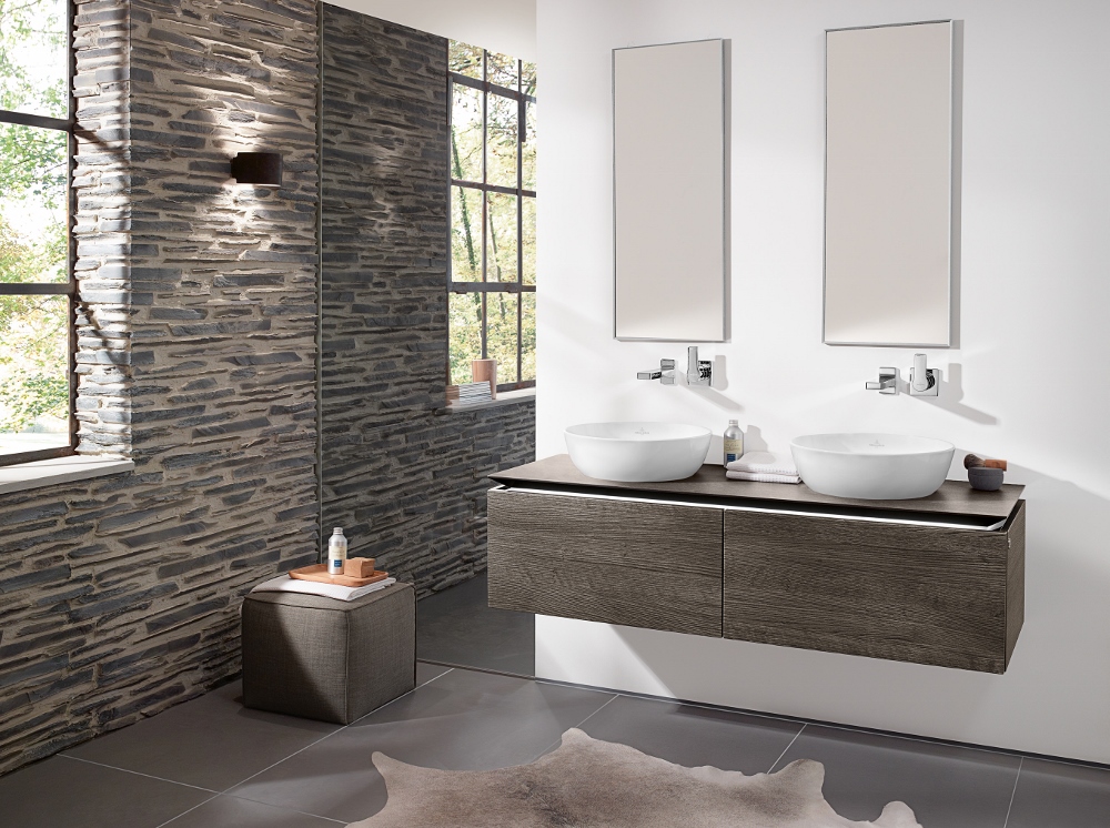 Artis, de nieuwe Villeroy & Boch premium-editie van opzetwastafels, zorgt voor een moderne trendy look in de badkamer. Het verfijnde design, met bijzonder dunne wanddiktes is gemaakt van het innovatieve materiaal TitanCeram. 
